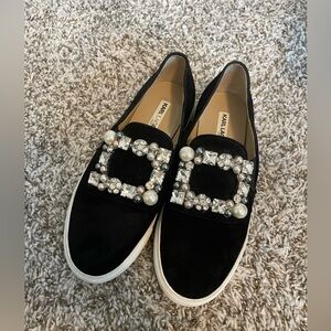 Karl Lagerfeld Paris Evelyn Imitation Pearl Embellished Black Suede sneaker